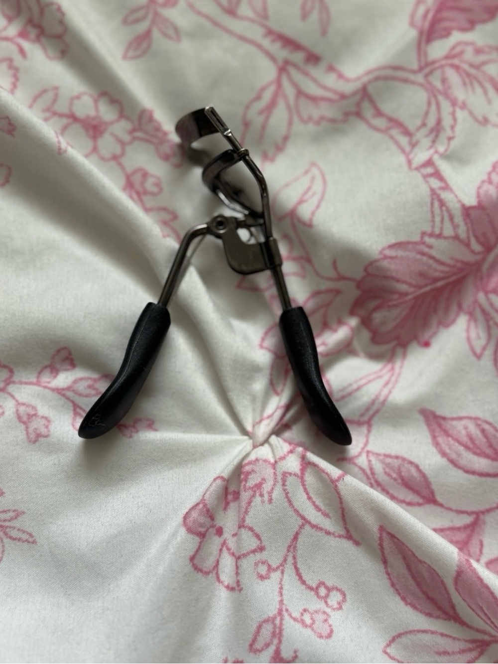 ELF Eyelash Curler with Black Grip Handles